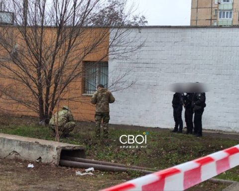 Поліція і сапери розміновують гранату