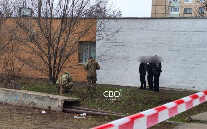 Поліція і сапери розміновують гранату