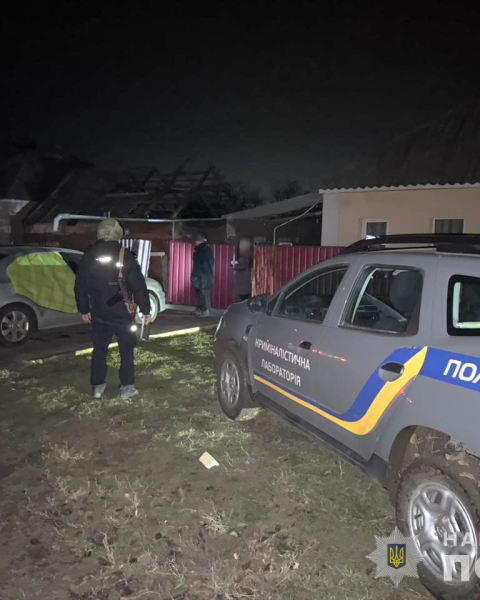 Поліція оглядає наслідки обстрілів