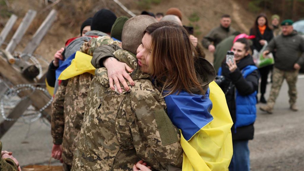 Військовий звільнений з полону