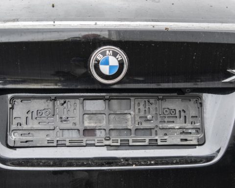 Авто без номерів