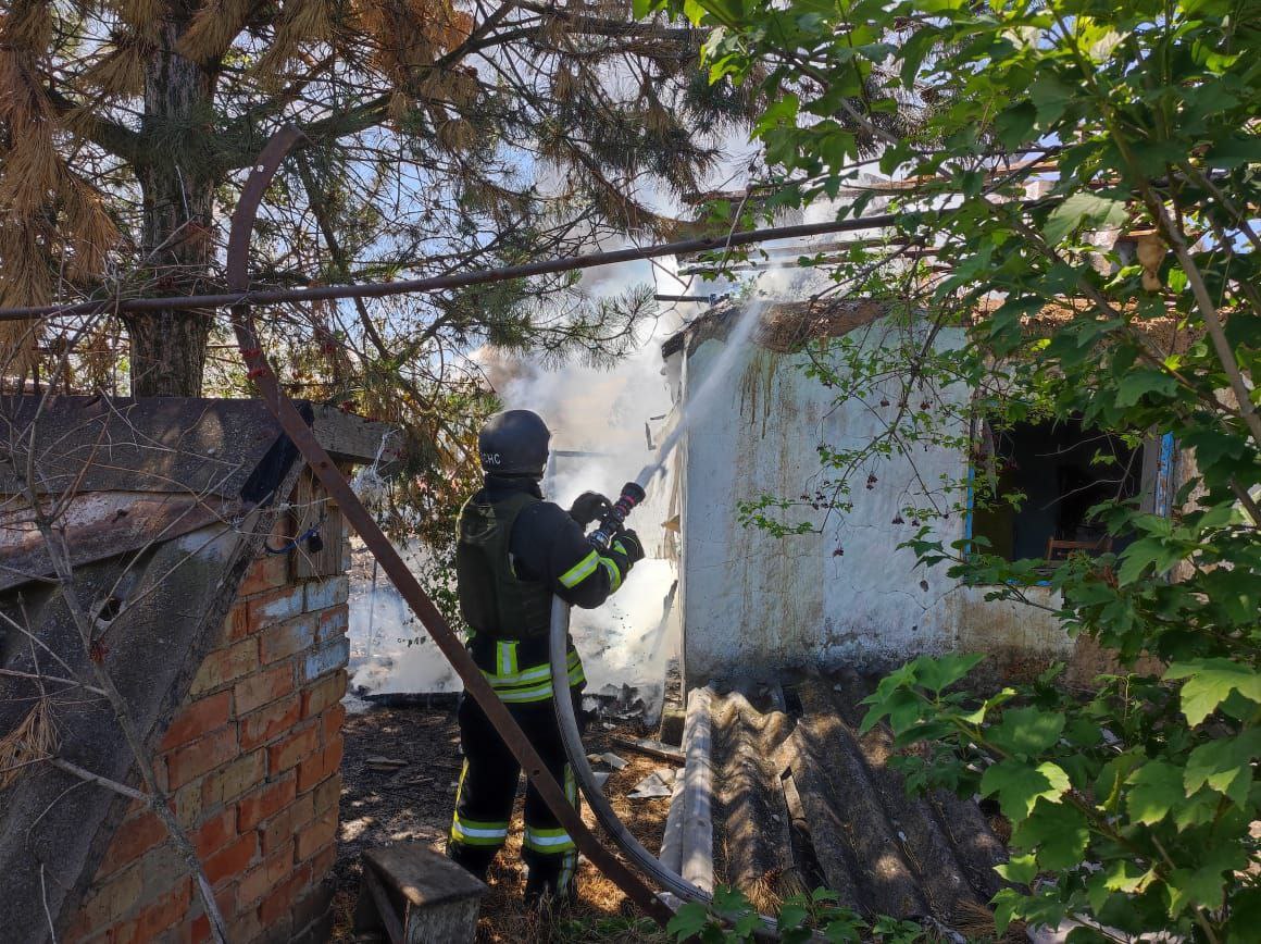 ДСНС ліквідують пожежу