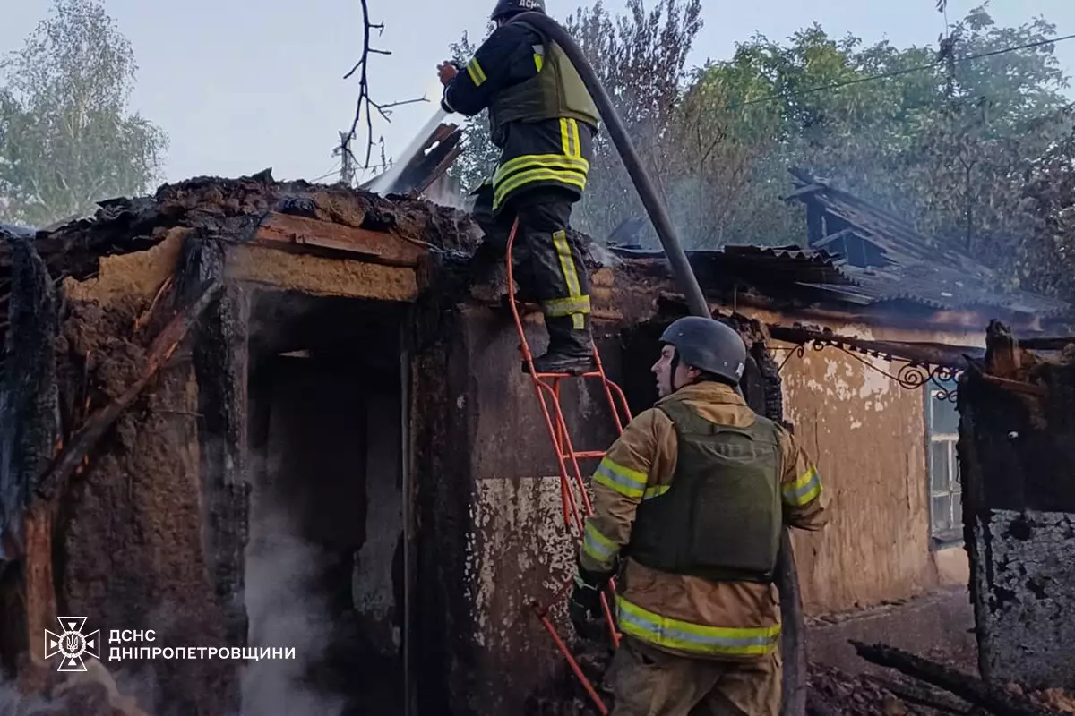 ДСНС ліквідують пожежу