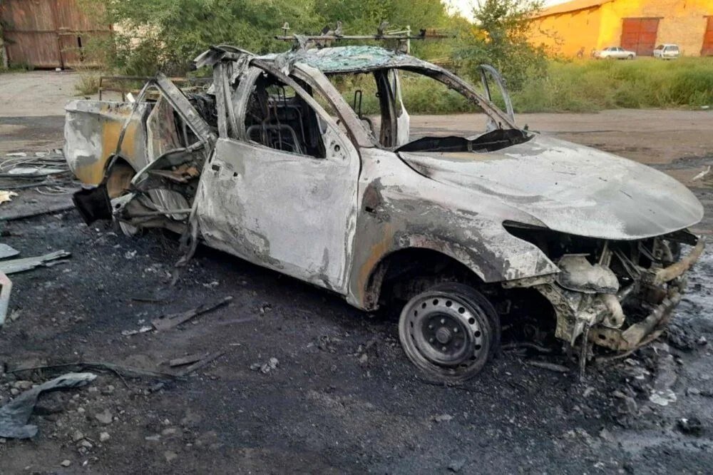 Сгорівша машина від ворожого дрону