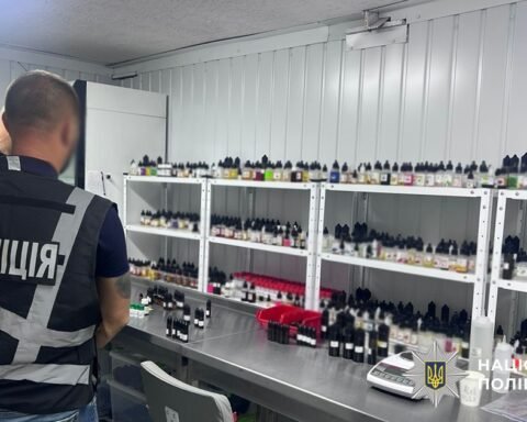 Підпільне вироблення рідин для електронних сигарет