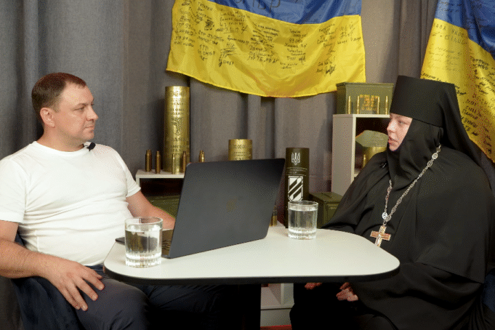 Світло віри у темні часи: розмова з ігуменею Єлизаветою