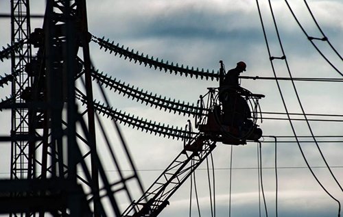 В Україні запровадили аварійні відключення електроенергії через обстріли рф