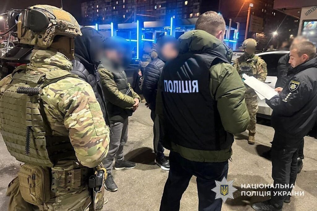 У Дніпрі викрили рекетирів, які вимагали у підприємця борг покійного родича