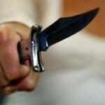 На Дніпропетровщині вчителька напала з ножем на колегу