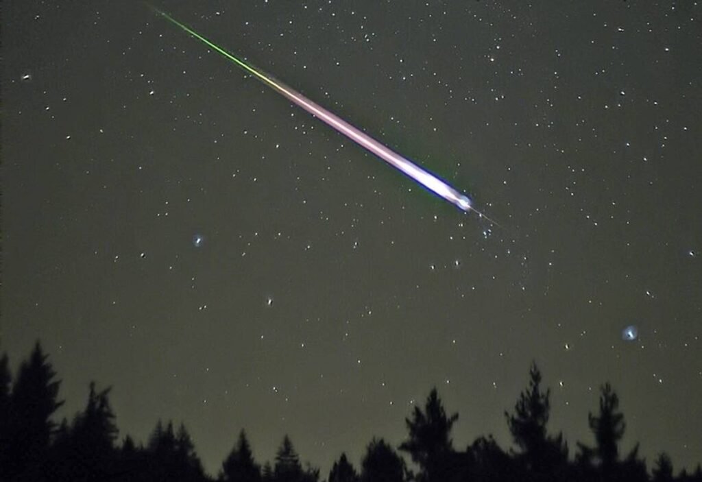 Метеорний потік Леоніди освітить небо над Дніпром у ніч з 17 на 18 листопада