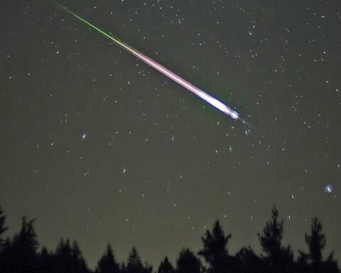 Метеорний потік Леоніди освітить небо над Дніпром у ніч з 17 на 18 листопада