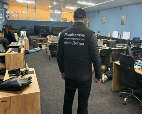 У Дніпрі викрили масштабну мережу шахрайських кол-центрів