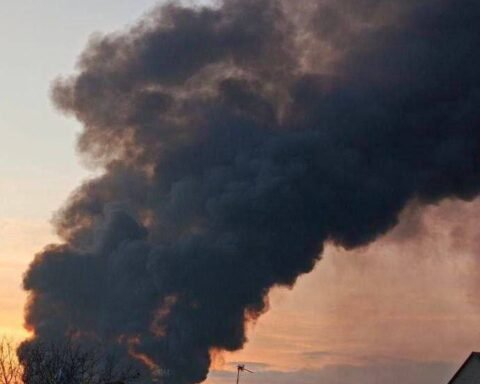 Потужний вибух у Павлограді: над містом піднявся велетенський стовп диму