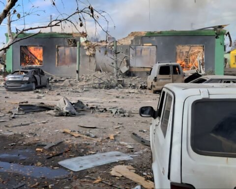 Масштабні обстріли Дніпропетровщини: загиблі, поранені та зруйнована інфраструктура