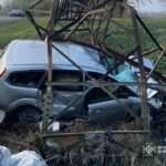 На Дніпропетровщині водій влетів в електроопору