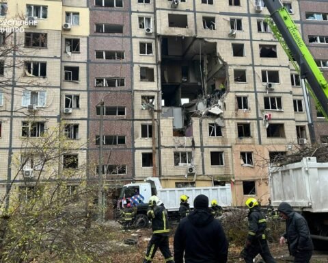 Ракетна атака рф на Дніпропетровщину: троє загиблих, щонайменше 12 поранених