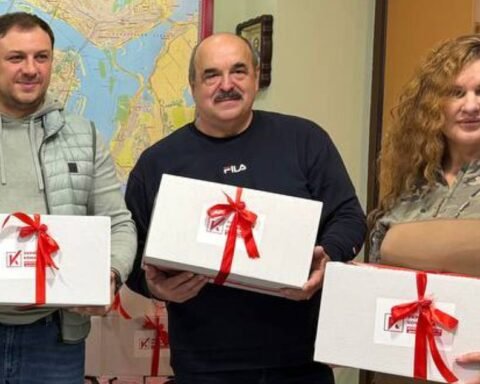 Волонтерський штаб “Українська команда” Дніпропетровщини передали чергову допомогу захисницям України