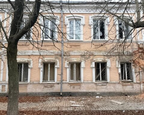 Громади на Дніпропетровщині зазнали ворожих обстрілів