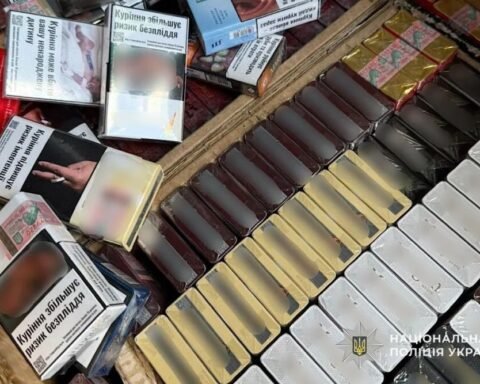 У Кривому Розі вилучили нелегальні цигарки та алкоголь на 90 тисяч гривень