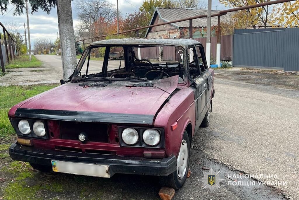 У Криворізькому районі чоловік підпалив авто знайомої через конфлікт
