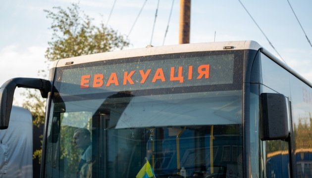Дніпропетровщина на другому місці за кількістю евакуйованих з прифронтових регіонів