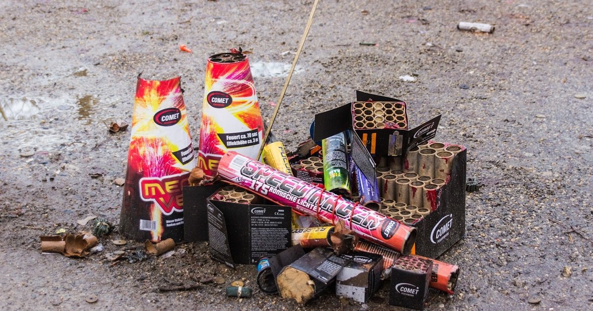 У Дніпрі запустили салют серед білого дня