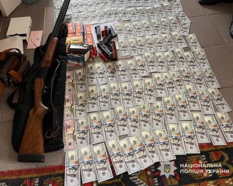 На Дніпропетровщині викрито схему продажу прав на спецтехніку без іспитів