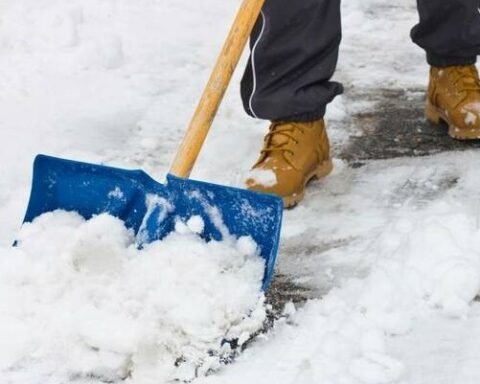 У Кам’янському на Дніпропетровщині прибирання снігу обійдеться у 30 мільйонів гривень