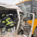 Смертельна ДТП на трасі Дніпро — П’ятихатки: зіткнулися шкільний автобус і мікроавтобус