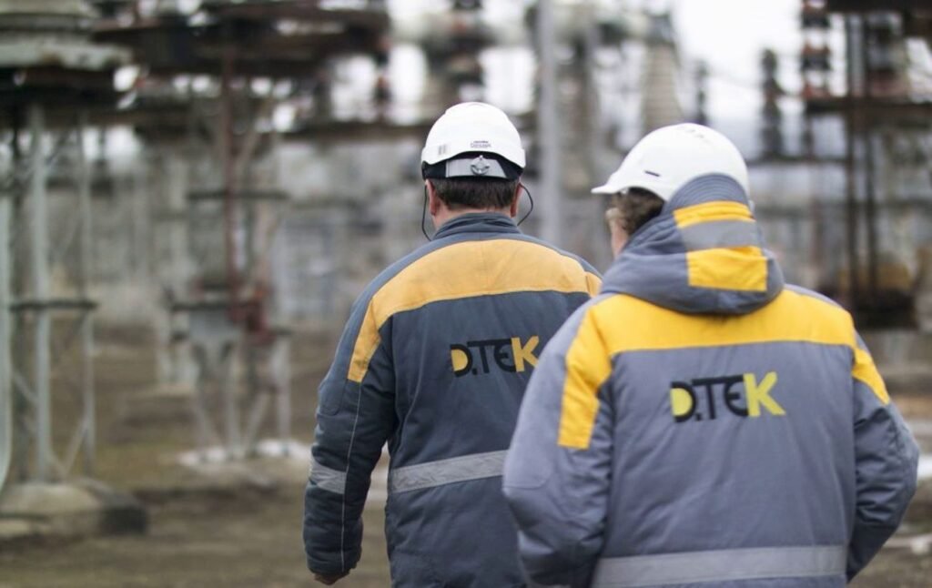 200 тисяч родин Дніпропетровщини знову зі світлом після масованих обстрілів