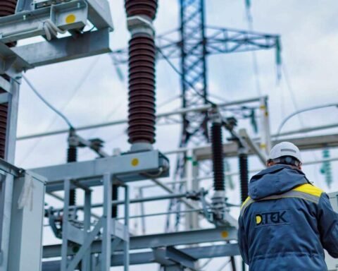 На Дніпропетровщині через атаку дронів пошкоджене енергообладнання ДТЕК