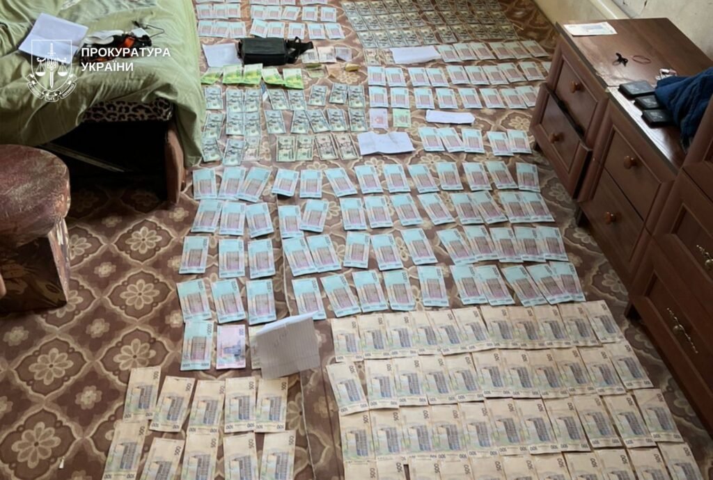 На Дніпропетровщині викрили схему продажу гуманітарних авто, ввезених для ЗСУ