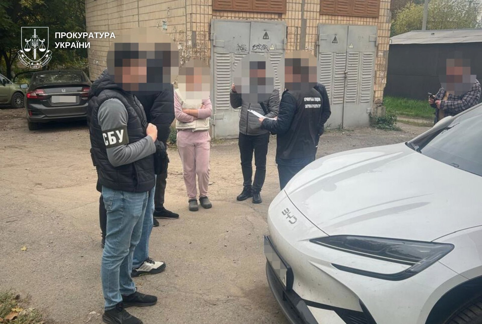 У Кривому Розі підприємців підозрюють у розкраданні коштів під час відновлення гуртожитку після обстрілу