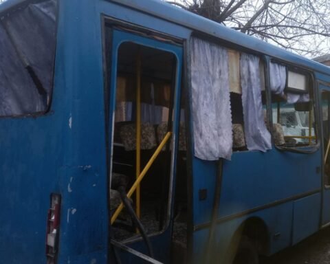 Ракетний удар по Криворіжжю та атаки дронами по Нікопольщині: є поранені