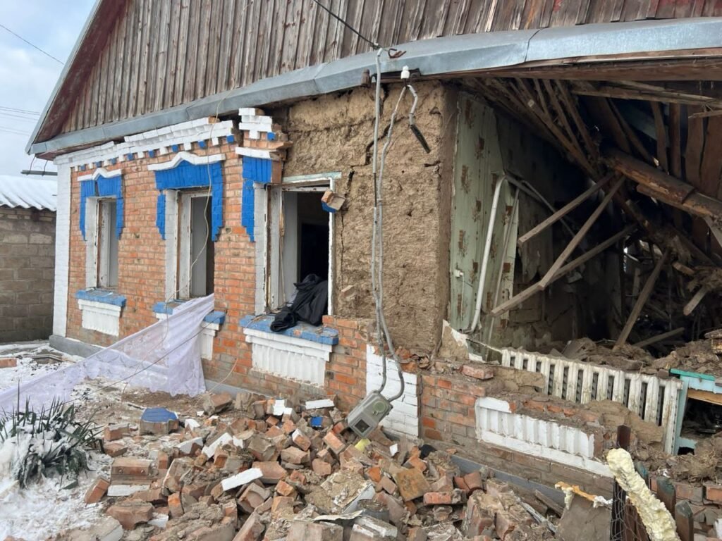 Обстріли Нікопольщини та Синельниківщини: поранені цивільні, є руйнування