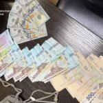 Посадовицю міськради на Дніпропетровщині затримали за хабар у 2600 доларів