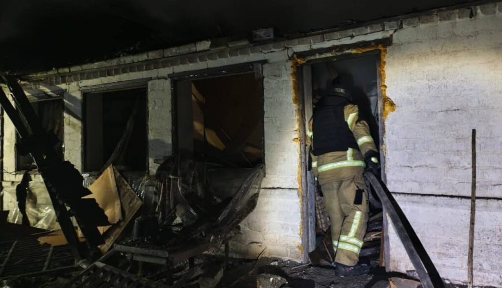 Атаки по Дніпропетровщині: поранені, пожежі та масштабні руйнування