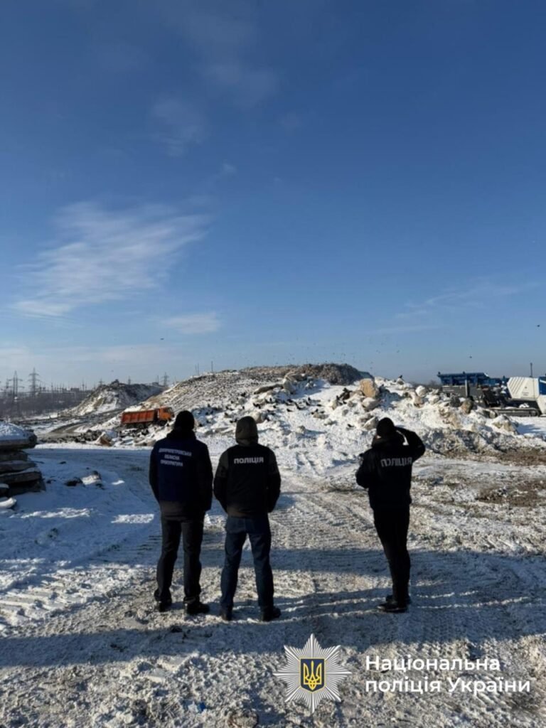 Обшуки у мерії Дніпра: Нацполіція розслідує можливе розкрадання коштів на вивезенні сміття