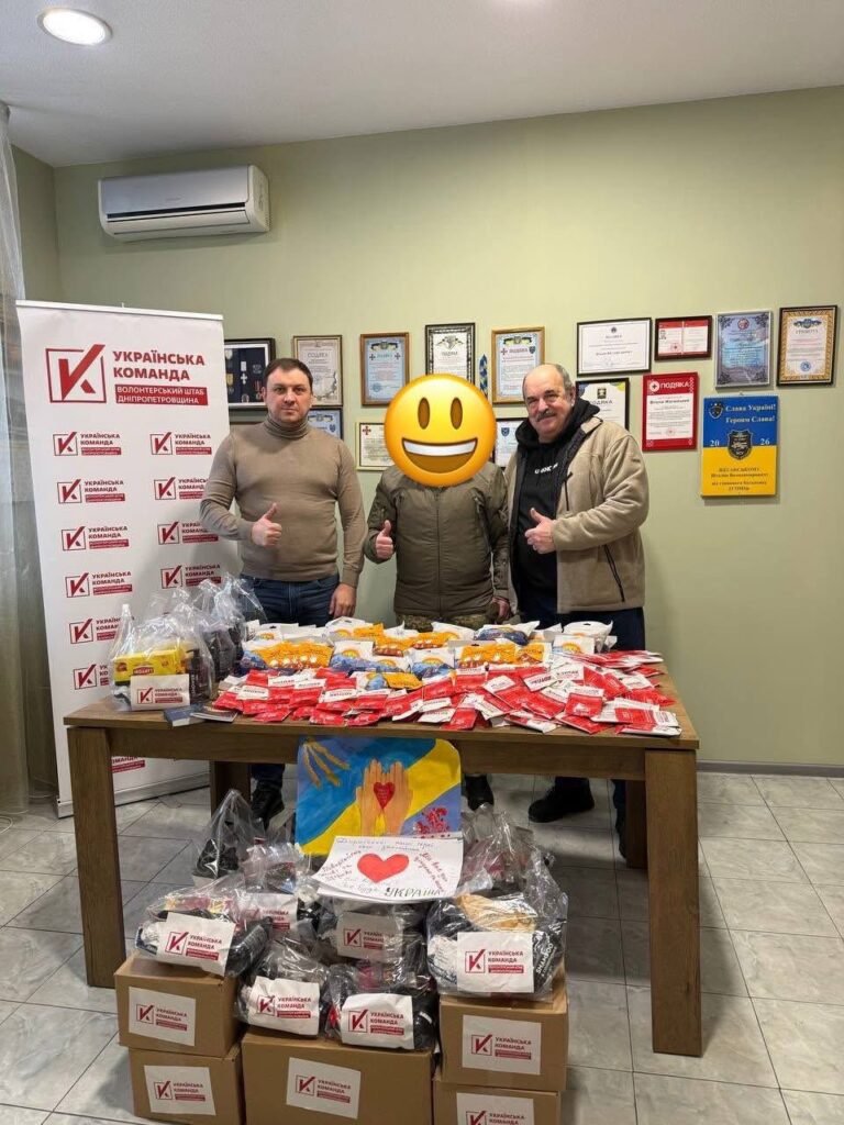 Волонтери «Української команди» Дніпропетровщини передали хотпаки бійцям 65-ї бригади на Запорізькому напрямку