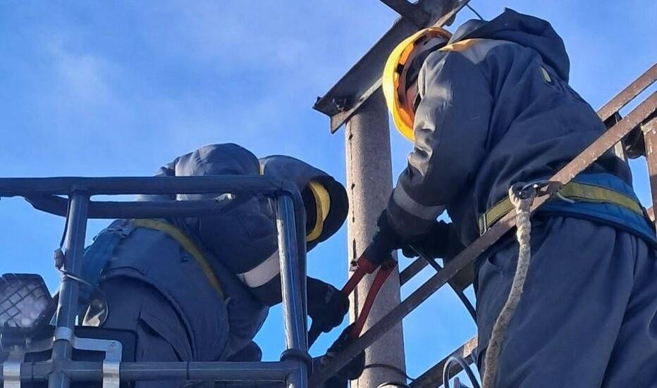 На Дніпропетровщині за чотири роки війни відновили майже 9,7 тис. км електромереж