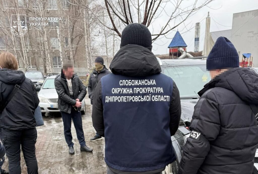 У Дніпрі затримали адвоката за підозрою у схемі з ВЛК