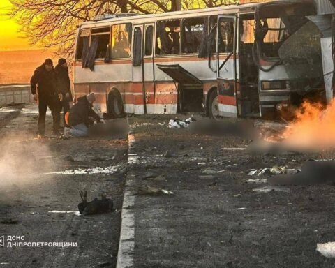 Російський дрон свідомо атакував автобус із шахтарями у Тернівці