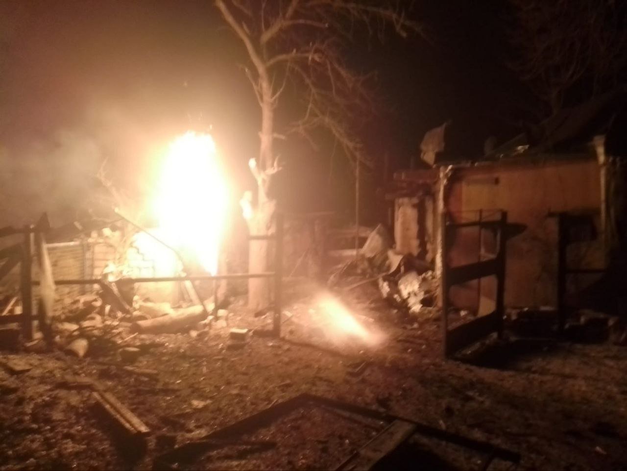 Нічна атака дронами по Дніпропетровщині: є жертви і поранені