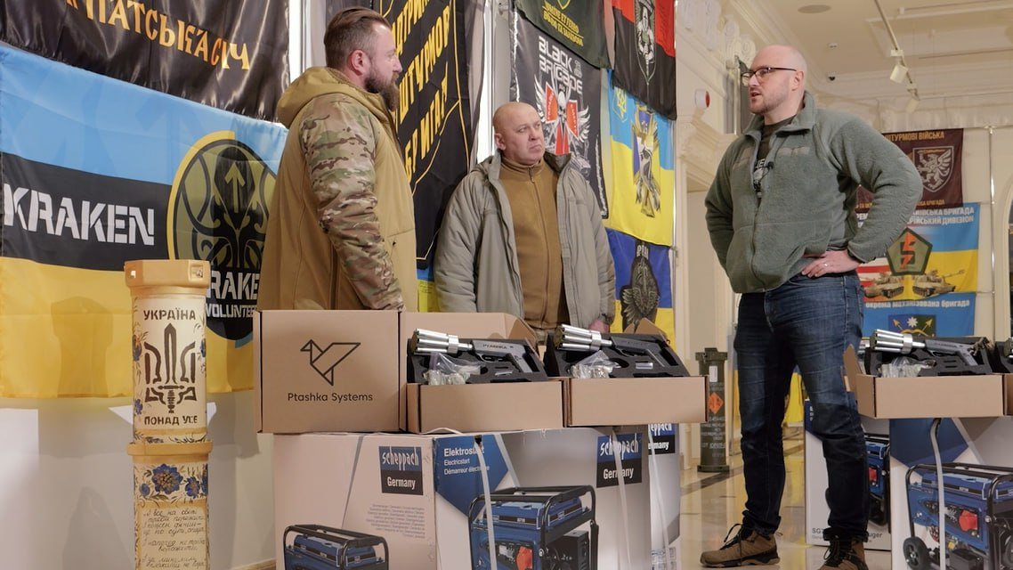 53 бригада ім. князя Володимира Мономаха отримала генератори та антидронові сіткомети від «Української команди»