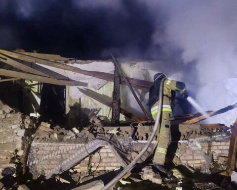 Двоє поранених після майже 20 атак по Нікопольщині та Синельниківщині