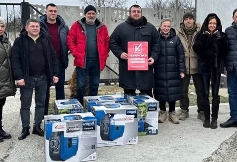 «Українська команда» Дніпропетровщини передала 5 генераторів одній з військових частин області