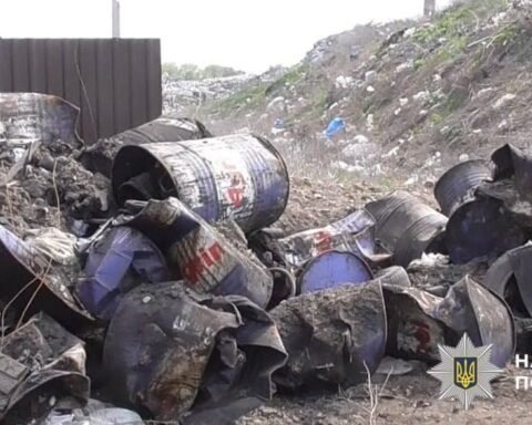У Кам’янському викрили схему незаконного вивезення небезпечних відходів на полігон