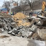 У Дніпрі на Пастера утворилося провалля через аварію водогону