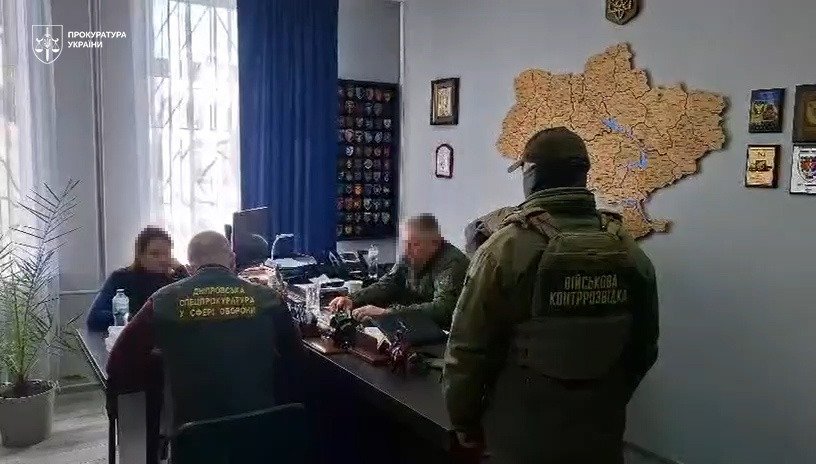 На Дніпропетровщині викрили розкрадання 14 млн грн на будівництві фортифікацій