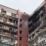 У Дніпрі дрон влучив у багатоповерхівку